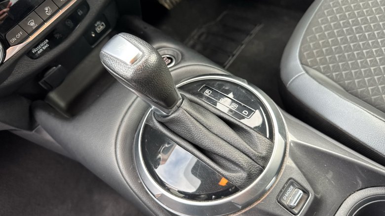 Nissan Juke 1.0 DiG-T 114 N-Connecta 5dr DCT Petrol Hatchback